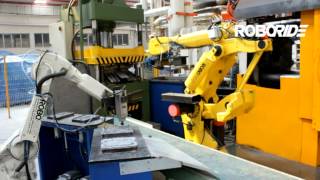 Metal Enjeksiyon Makinesi Çift Robotlu Otomasyon Projesi  Fanuc Robotics Motoman Robotics Zitai [upl. by Aronson]