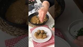 Albóndigas con salsa de almendras [upl. by Stanislaus]