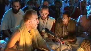 Hare Krsna Kirtan At Sri Vrindavan Dham w Aindra Prabhu ep1 [upl. by Nichole173]