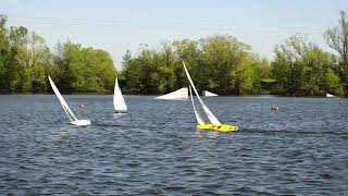 Verschiedene RCSegelboote beim gemeinsamen shippern am Heuchelheimer Südsee [upl. by Jak]