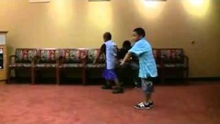 Niños bailando Break Dance [upl. by Zolner]