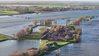 Hoogwater in de Nederrijn ter hoogte van Renkum 2e kerstdag 2023 [upl. by Ellinad]