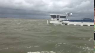 Binnenvaartschip gezonken op het IJsselmeer [upl. by Edmanda]