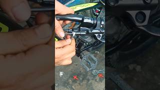 Hydraulic disc brake Service Shimano Mt200 shortsvideo cycle [upl. by Leizar500]