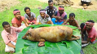 Big size pork cleaning and cooking by tribal peoples  how tribe grandmothers cooking pig meat [upl. by Athalee]