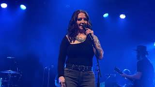 Ashley McBryde  A Little Dive Bar in Dahlonega [upl. by Ardath769]