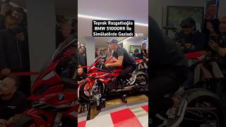 ToprakRazgatlıoğlu Dainese London’da hayranları ile buluştu simülasyonda BMW S1000RR kullandı [upl. by Claud]