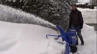 Yamaha snowblower 928  1028  Wet snow [upl. by Anwaf]