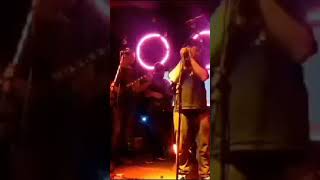 Viejo cassette whisky importado en vivo en cerveria Sarandí [upl. by Eem871]