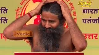 Baba Ramdev  99 लोगो के बाल झड़ने की समस्या का समाधान  स्वामी रामदेव  Hair Fall treatment [upl. by Norraa]