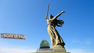 Вид из окна поездаПодъезжаем к Волгограду МАМАЕВ КУРГАНPodezzhaem to Volgograd Mamayev KurganRussia [upl. by Johnny]