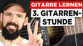 Gitarre lernen  Deine 3 Gitarrenstunde  Akkorde richtig wechseln und schlagen [upl. by Inirt]