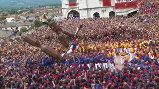 GUBBIO  Festa dei Ceri 2024 Alzata in Piazza Grande wwwcronacaeugubinait [upl. by Assirt]