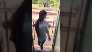 Terhantuk kepala naik tren Please be safe keepsave viral tiktok viraltiktok [upl. by Atnes]