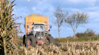 Agrartechnik in Ostfriesland Maisernte 2012  Festgefahren und dann [upl. by Concoff]