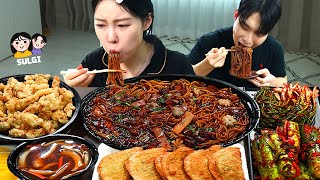 ASMR MUKBANG 쟁반짜장 탕수육 군만두 파김치 오이소박이 먹방 amp 레시피 BLACK BEAN NOODLES AND GREEN ONION KIMCHI EATING [upl. by Airotnes]