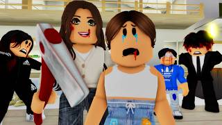 MY MOM KILLED MY FAMILY  Roblox  CoxoSparkle2 [upl. by Nellie]