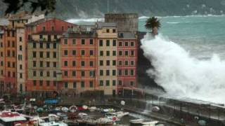 Camogli Mareggiata 30 Ott 2008 di Elisabetta Pinottiwmv [upl. by Nnylarat518]