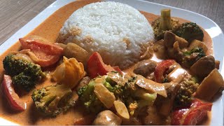 🍛🥘Rotes THAI CURRY mit Hähnchen und Gemüse selber machen mit Kokosmilch EINFACH UND SCHNELL [upl. by Culhert]