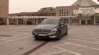 The Collision Prevention Assist in the new BClass [upl. by Evonne]