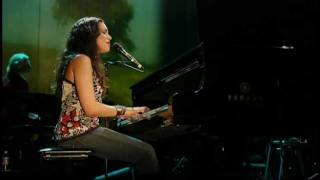 Norah Jones  She Live [upl. by Akierdna237]