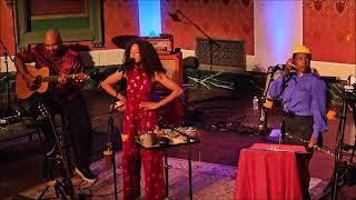 Corinne Bailey Rae quotPut Your Records Onquot LIVE on her BlackRainbowsTour in Cincinnati OH 9122023 [upl. by Adle]