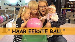 LUXYS EERSTE KEER BOWLEN 👶🙈🎳🎱💖 Bellinga Familie Vlog 992 [upl. by Eatnahc]