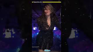 Sabrina Carpenter conquista el Madison Square Garden con Selena Gómez como invitada especial [upl. by Atiuqihc]