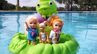 New friend  Elsa amp Anna  water slide  pool  swim  Barbie  splash  sand play [upl. by Hashim]