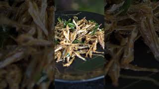 Crispy And Crunchy Dried Anchovy Fish  Unakkameen Fry [upl. by Bellina525]