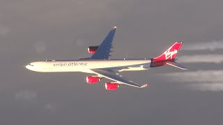 EXTREME closeup air to air race between a B747 and an A340 [upl. by Grayce]