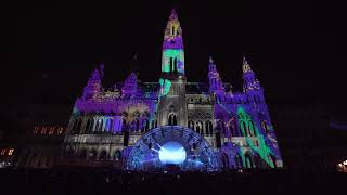 Wiener Festwochen Eröffnung 2022 Rathaus  hand mit auge mapping [upl. by Einapets]