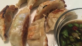 How to cook frozen gyoza dumplings [upl. by Aleihs946]