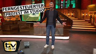 Protest im Studio Attacke auf Puffi  TV total [upl. by Jakob]