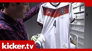 HöwedesTrikot mit Flecken archiviert  DFBSchätze im AdidasArchiv  kickertv [upl. by Affrica]