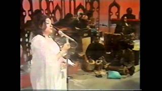 Noor Jehan  Mujh se pehli si mohabbat merey mehboob na maang  Faizavi [upl. by Wenona]