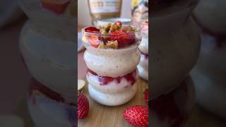 GACHAS DE AVENA Y FRESAS 🍓 desayuno saciante y delicioso 🤤 youtubeshorts shorts oats recipes [upl. by Kiryt446]