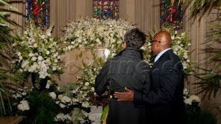 Michael Jacksons Family and Fans at Forest Lawn amp N Carolwood Dr 62512 [upl. by Mairhpe]