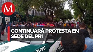 Manifestantes se quedarán en sede del PRI hasta que Moreno renuncie Nallely Gutiérrez [upl. by Vaclav]