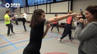 010nu  Meedoen met een lesje Krav Maga [upl. by Moberg]