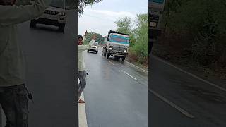 Truck passing video  Truck dipper light video  trendingshorts truck truckdriver [upl. by Uriia]