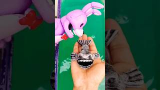 BONNIE FIGURA ENCUENTRA SU GUITARRA EN EL AGUA Shorts fnaf bonnie [upl. by Anaillil109]