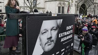 Udienza per lestradizione di Assange gli Usa Ha messo in pericolo vite innocenti [upl. by Crenshaw135]