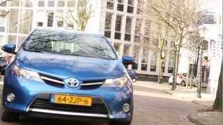 Toyota Auris Hybrid  Autoreview Consumentenbond [upl. by Megen190]