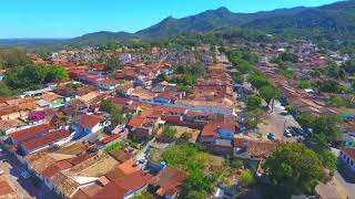 Vídeo da cidade de Goiásconhecido como Goiás velho [upl. by Ayar923]