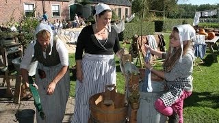 Wasvrouwen en mannen gevraagd door oude ambachten verhuur groep Zwarte Handen [upl. by Mot]