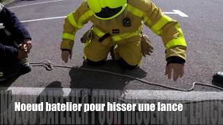 hisser une lance avec un noeud de batelier [upl. by Notgnirrab]