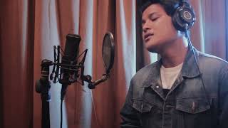 နာကျင်နေသော အသက်ရှုသံ Music video [upl. by Isac708]