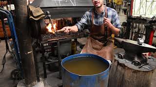 Endurecido o Templado de acero en agua Clase de Forja sobre Tratamientos térmicos  Hardening steel [upl. by Aicilram]