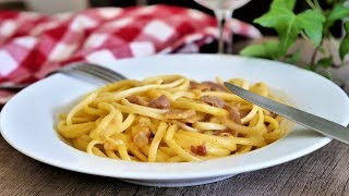 PÂTES à la carbonara  La véritable RECETTE traditionnelle italienne [upl. by Nudnarb]